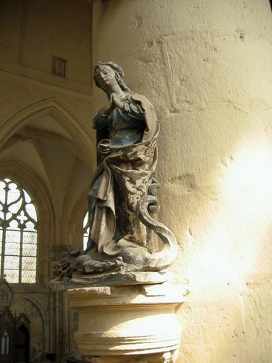 Statue : Sainte Marguerite, vue générale