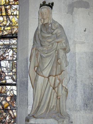 Statue : Vierge à l'Enfant, vue générale