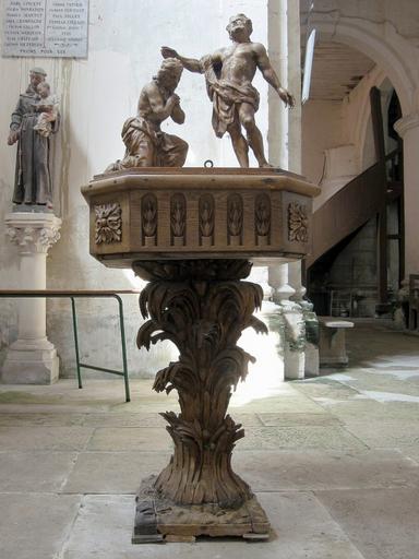 Fonts baptismaux ; groupe sculpté, vue générale