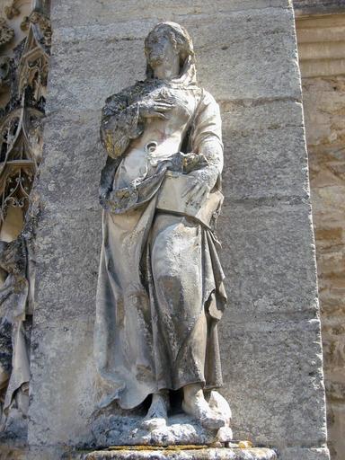 Statue : Sainte