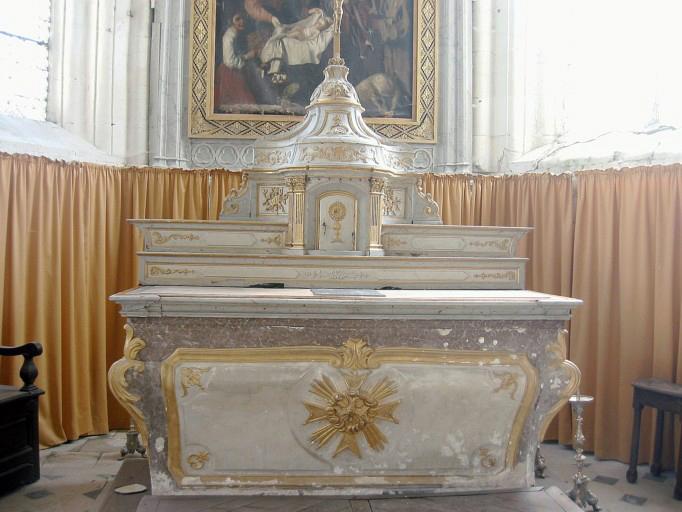 Maître-autel ; tabernacle ; gradin d'autel, vue générale