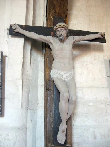 Sculpture : Christ en croix, vue générale - © Ministère de la Culture, 2003 ; © Conseil régional de Champagne-Ardenne, 2003 ; © Conseil général de l'Aube, 2003