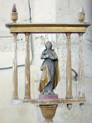 Bâtons de procession de confrérie (2) : Saint et sainte non identifiés, Sainte - © Ministère de la Culture, 2003 ; © Conseil régional de Champagne-Ardenne, 2003 ; © Conseil général de l'Aube, 2003