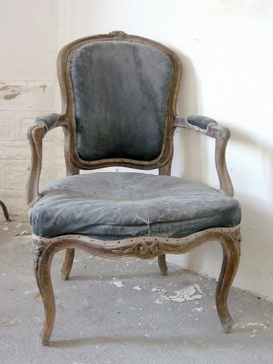sacristie - © Ministère de la Culture, 2003 ; © Conseil régional de Champagne-Ardenne, 2003 ; © Conseil général de l'Aube, 2003