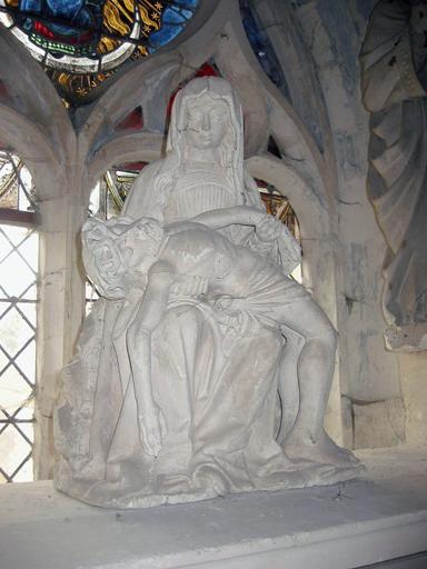 Groupe sculpté : Vierge de Pitié