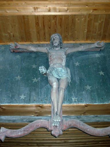 Statue : Christ en croix