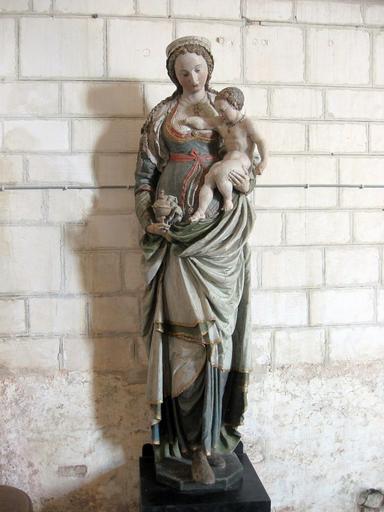 Statue : Vierge à l'Enfant, vue générale - © Ministère de la Culture, 2003 ; © Conseil régional de Champagne-Ardenne, 2003 ; © Conseil général de l'Aube, 2003