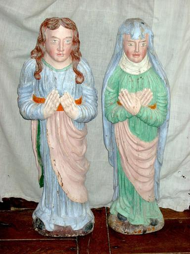 2 statues : Vierge et saint Jean de Calvaire (déposés à Champignol-lez-Mondeville)