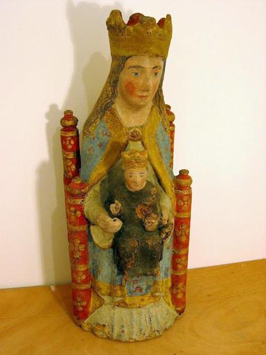 Statue : Vierge à l'Enfant (provenant de La Ville-aux-Bois), vue générale