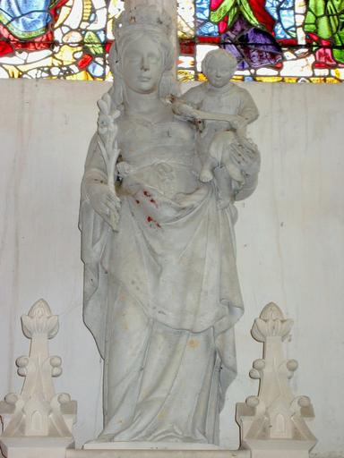 Statue : Vierge à l'Enfant, vue générale - © Ministère de la Culture, 2003 ; © Conseil régional de Champagne-Ardenne, 2003 ; © Conseil général de l'Aube, 2003