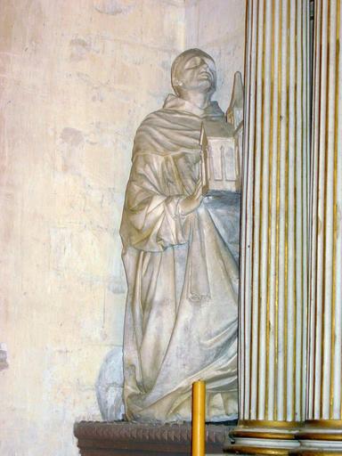 Statue : Saint Bernard présentant l'abbaye de la Pitié à la Vierge