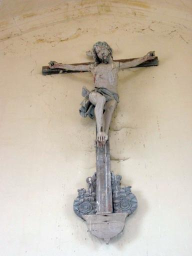 Statue : Christ en croix