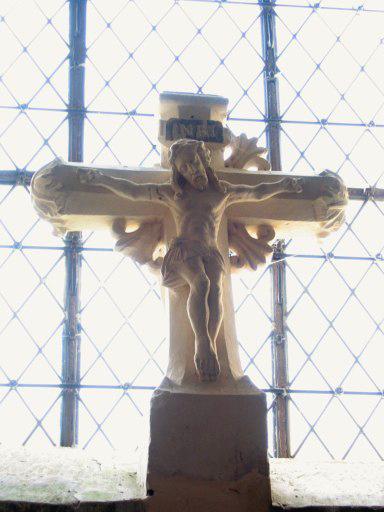 Croix : Christ, Vierge à l'Enfant, vue générale - © Ministère de la Culture, 2003 ; © Conseil régional de Champagne-Ardenne, 2003 ; © Conseil général de l'Aube, 2003