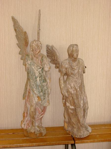 2 statuettes : Anges