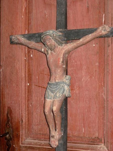 Sculpture : Christ en croix