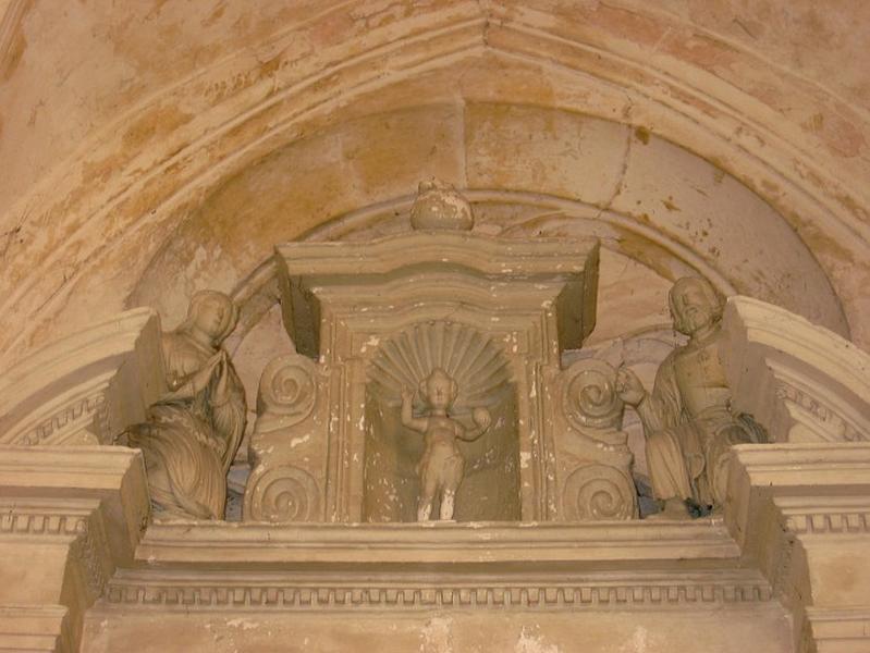 3 statues : Sainte Famille