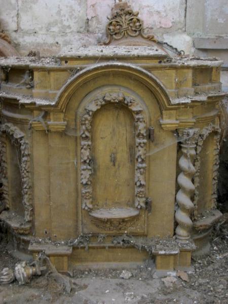 Tabernacle, retable, statuettes (lacunaire)