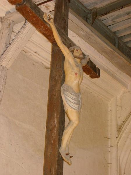 Statue : Christ en croix