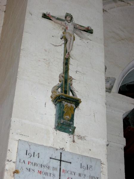 Sculpture : Christ en croix