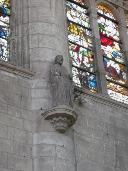 Statue : Saint Pierre (?)