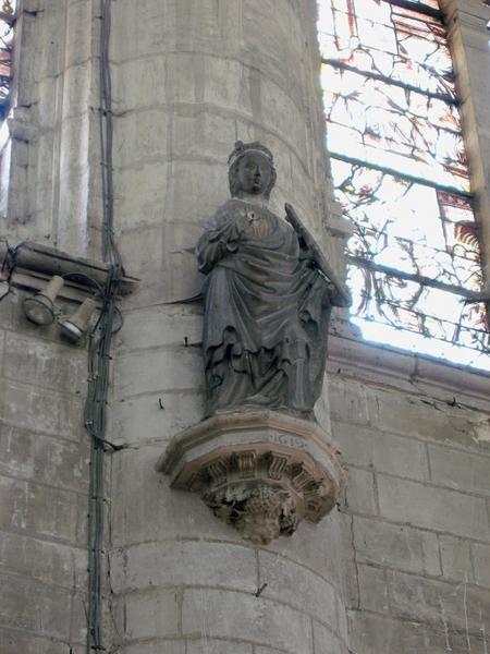 Statue : Sainte martyre