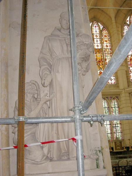 Statue : Saint Dominique donnant du pain à un pauvre