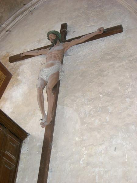 Statue : Christ en croix