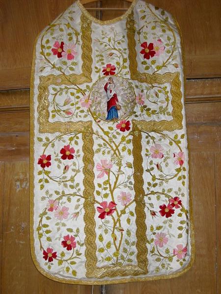 Chasuble, manipule, voile de calice (?) : Samaritaine