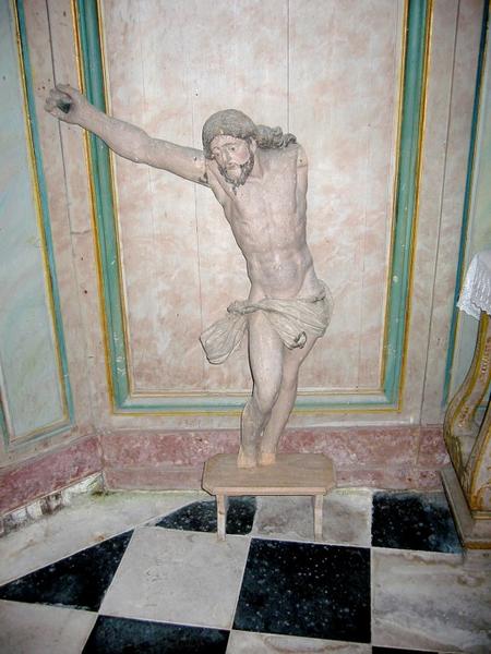 Statue : Christ en croix