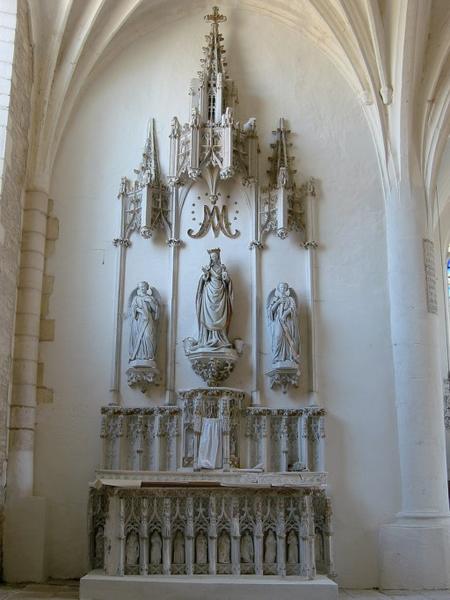 Autel et retable, tabernacle