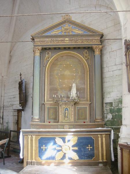 Autel et retable, tabernacle