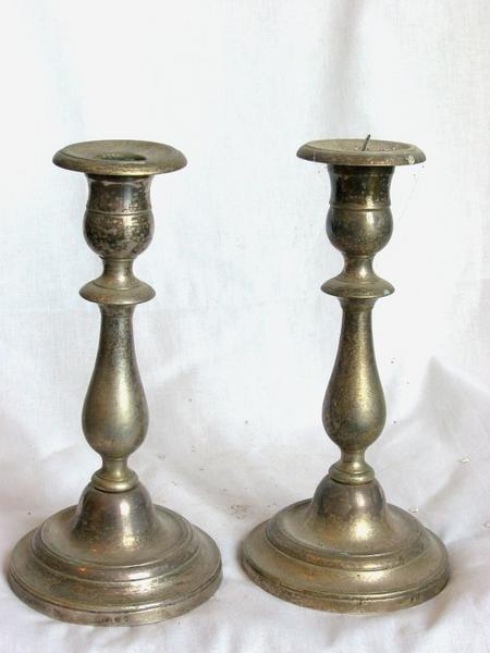 2 bougeoirs