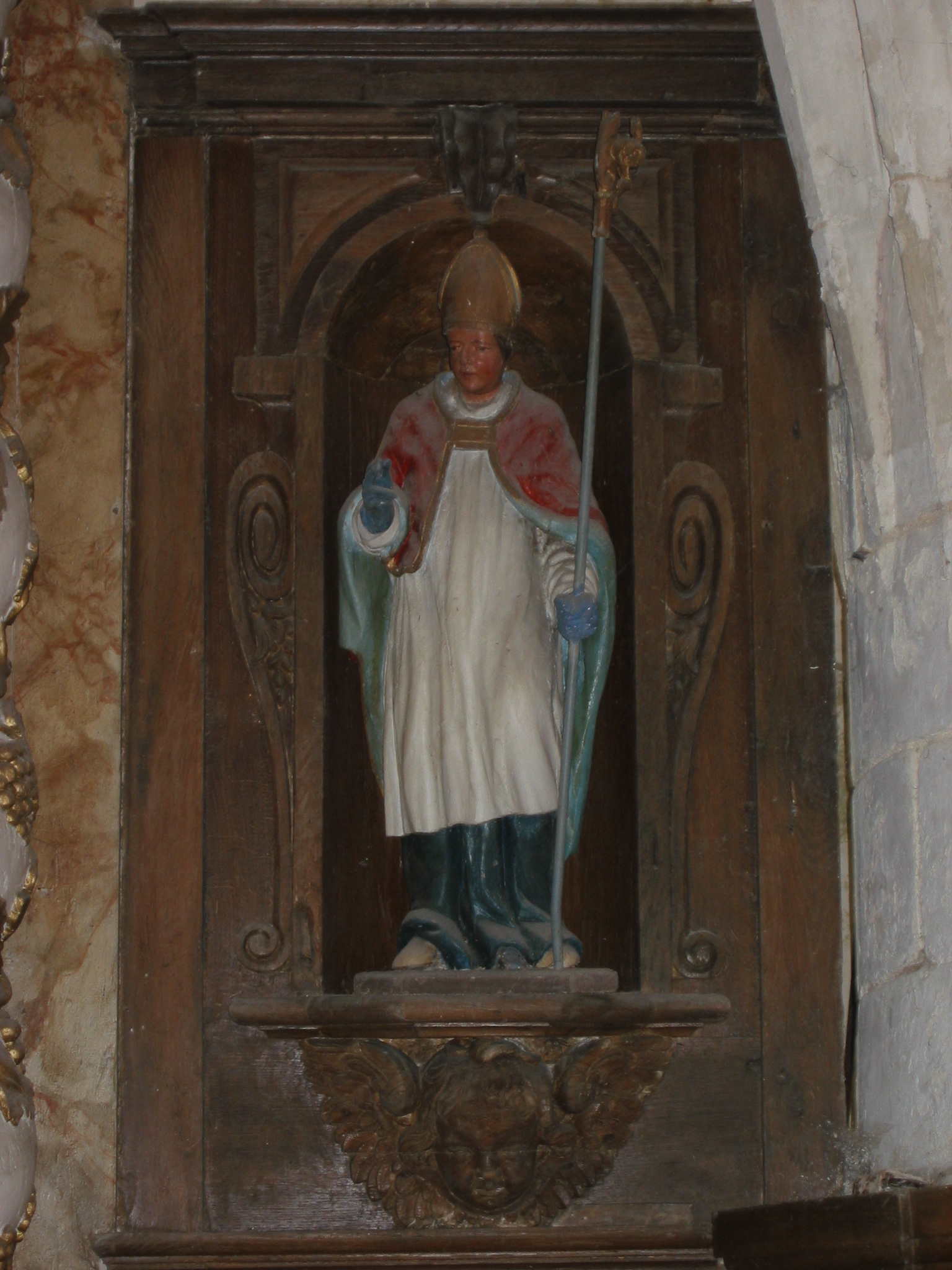 statue : saint évêque