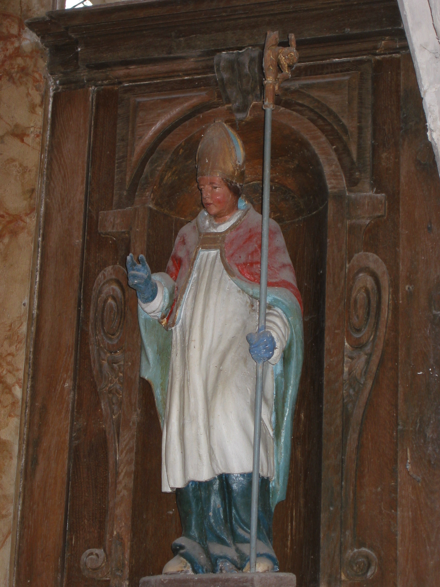 statue : saint évêque