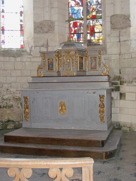 Autel, tabernacle avec Vierge à l'Enfant