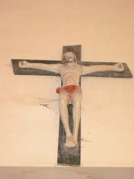 Statue : Christ en croix