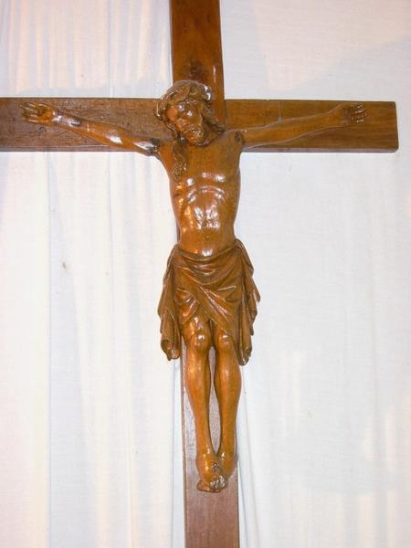 Sculpture : Christ en croix