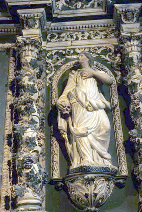 statue : Sainte Marie-Madeleine