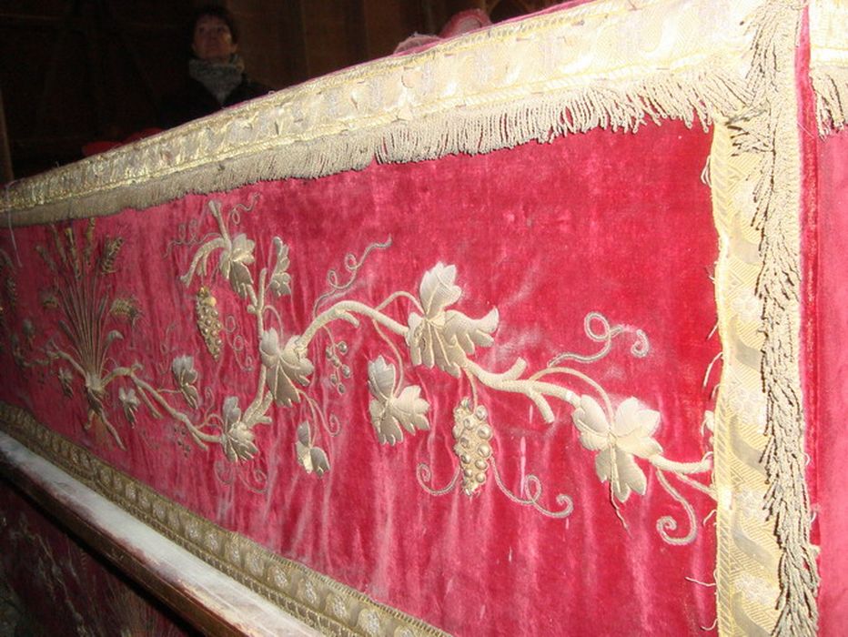garniture de dais de procession : rouge et doré