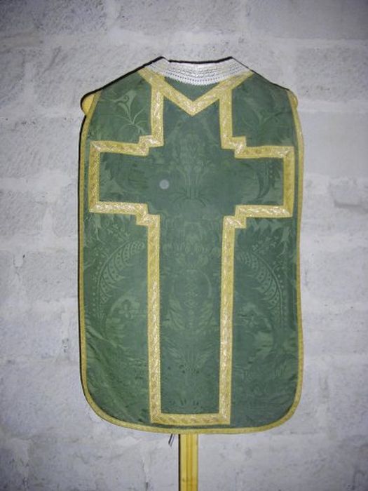 2 chasubles (ornement vert)