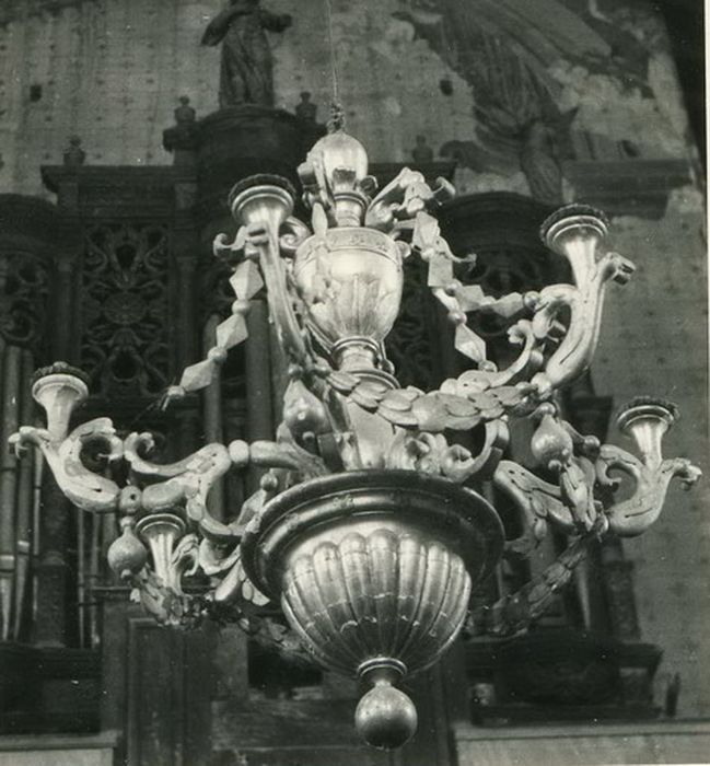 lustres n°2 - © Ministère de la Culture (France), Conservation des antiquités et des objets d’art de l’Aude – Tous droits réservés 