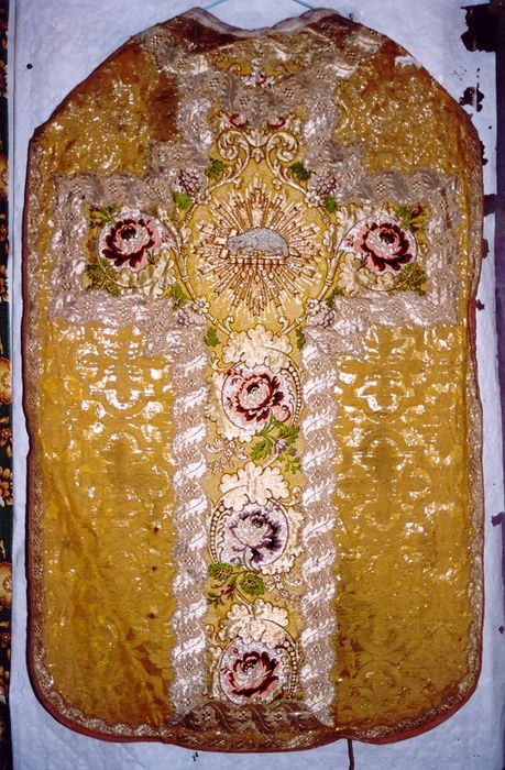 chasuble (ornement doré)