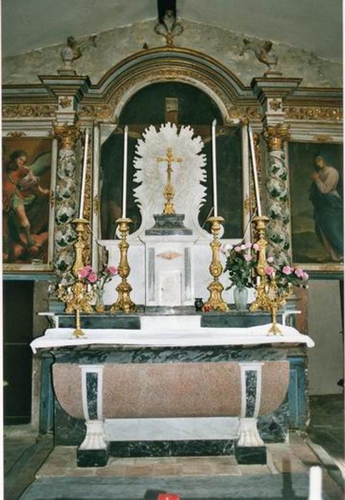 retable, tableau : le Christ en croix (maître-autel)