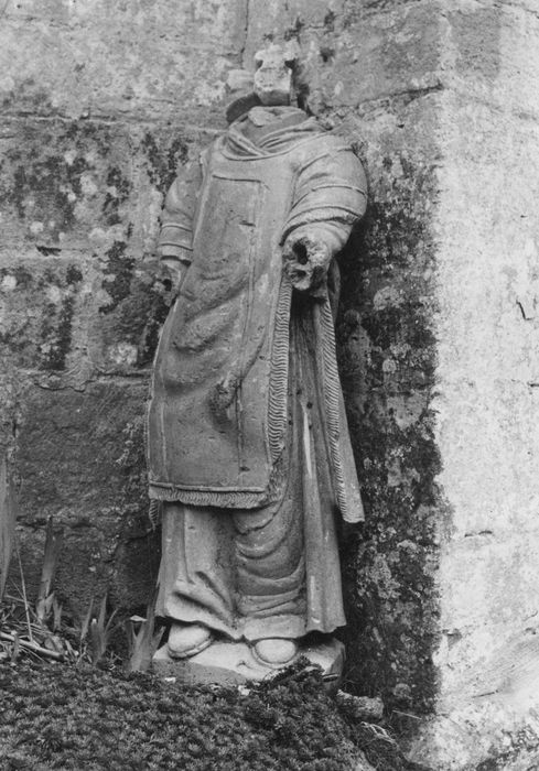 statue : Saint diacre (Saint Etienne)