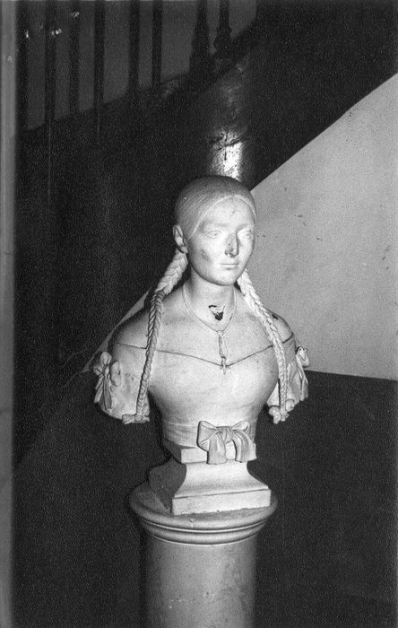 buste : Fille du docteur Rayer