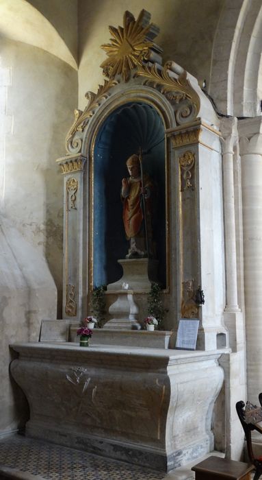 autel latéral nord, retable et statue : Saint Martin