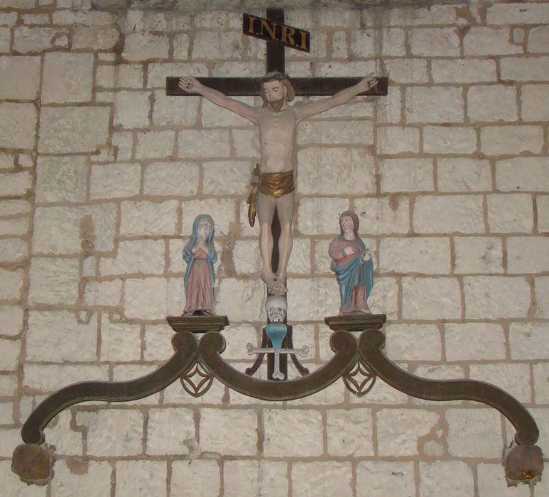 statues (poutre de gloire) : Christ en croix, Vierge, Saint Jean