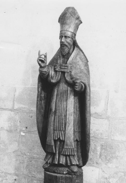 statue : Saint évêque (Saint Rémi)