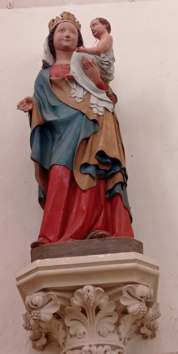 Statue : Vierge à l'enfant