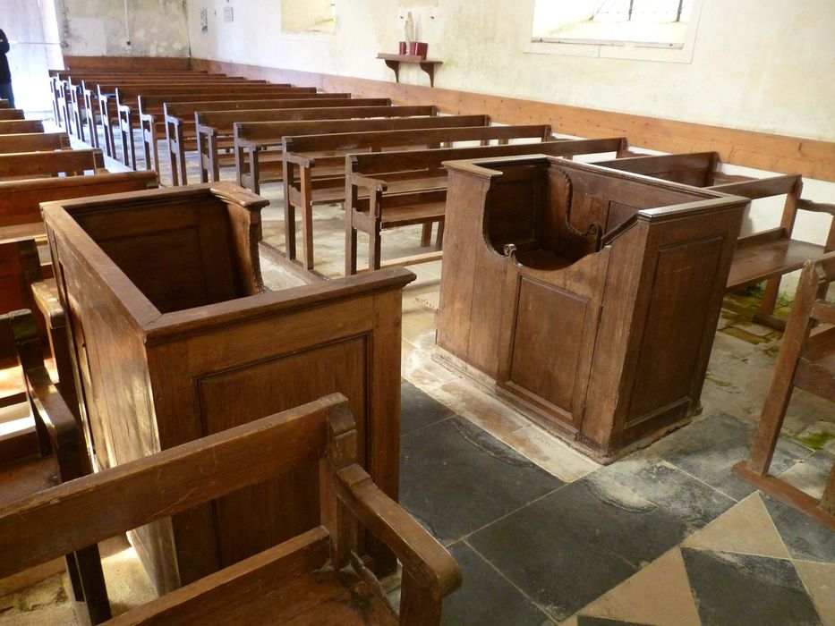 stalles, des bancs de fidèles